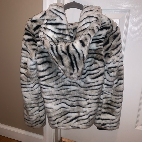 Juicy Couture Child’s Jacket - Picture 2 of 2